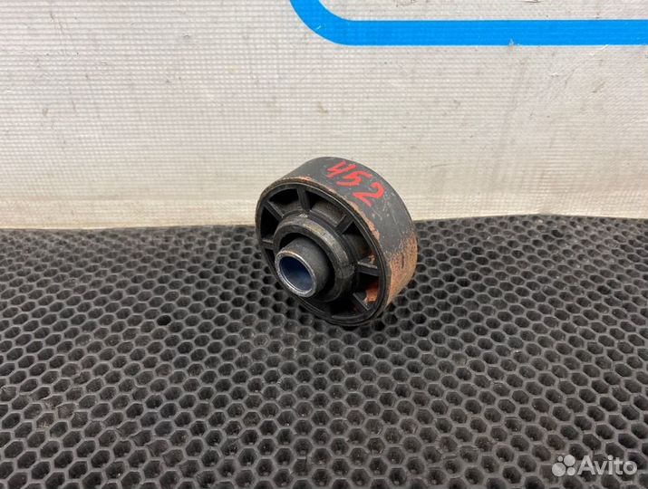 Подушка кузова Land Rover Discovery L319 406PN 4.0