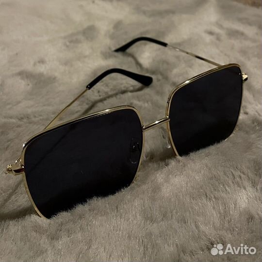 Солнцезащитные очки