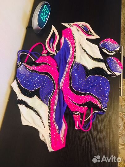 Продам купальники для выступ.-синхронное плавание