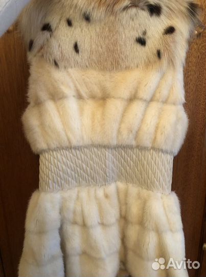 Жилет норковый с лисой