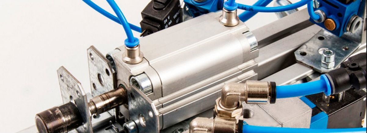 Тормозная система wabco полуприцепа. Пневмопочта оборудование. Пневматические системы festo. Пневматическая система грузового автомобиля. Ремонт пневматических систем.