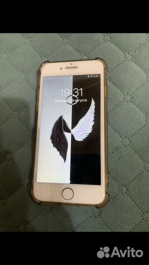 Телефон iPhone 7