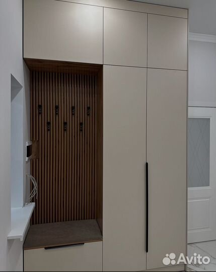 Шкаф распашной