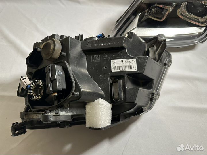 Фара правая левая VW Amarok ксенон xnenon