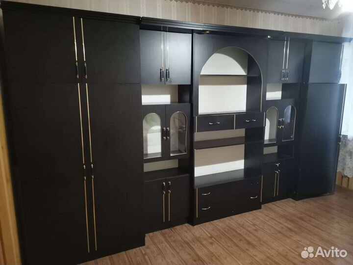 Стенка в гостиную