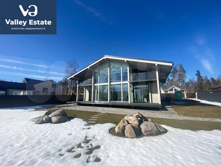 Дом 316 м² на участке 15 сот.