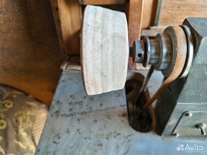 Токарный станок