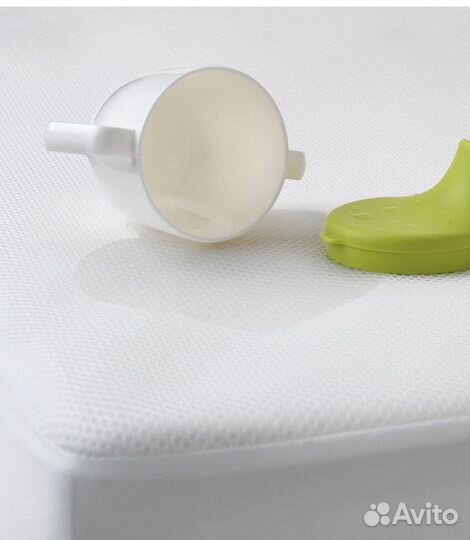 Новый детский матрас и наматрасник