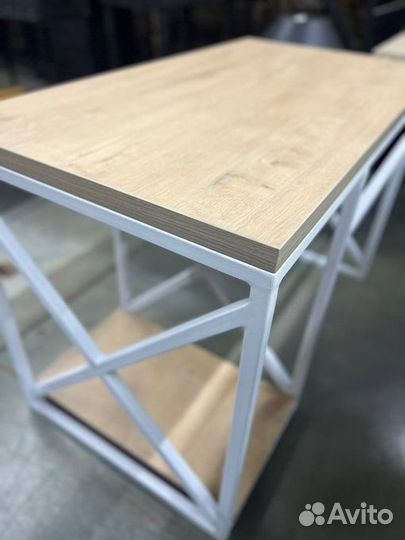 Стол письменный