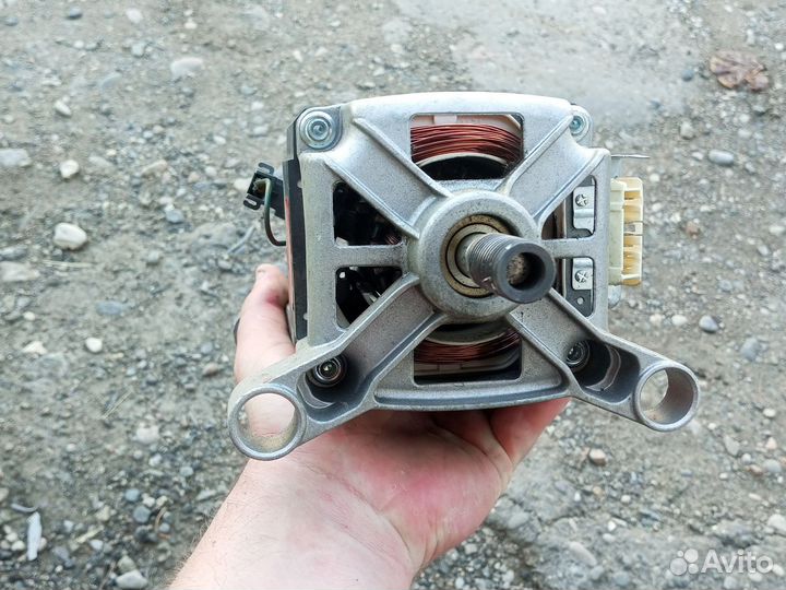 Двигататель стиральной машины