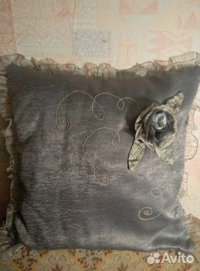 Декоративная подушка