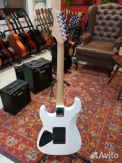 Рок-гитара электро Rocket белая