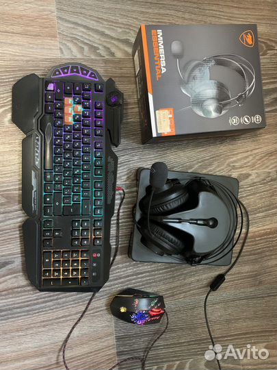 Наушники, клавиатура, мышка
