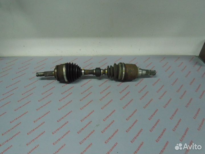 Nissan 39101-2Y176 Вал приводной левый