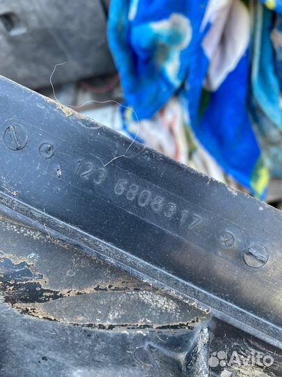 Пластик торпедо mercedes 123