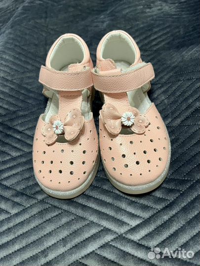 Сандалии для девочки