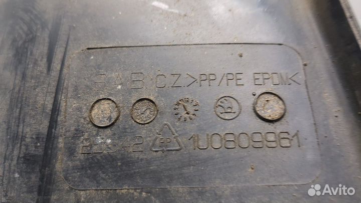 Защита арок (подкрылок) левая передняя Skoda Octavia Tour