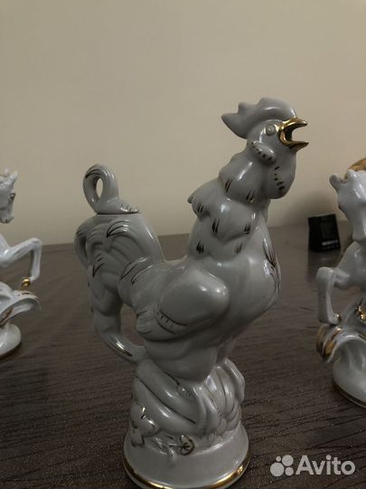 Статуэтка фарфор
