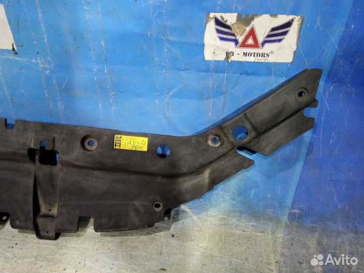 Дефлектор радиатора Toyota Rav4 -40 XA 40 2015