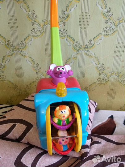 Игрушка- каталка, гусеница,машинка
