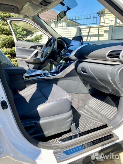 Mitsubishi Eclipse Cross 1.5 CVT, 2022, 497 км