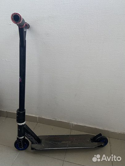 Трюковой самокат tech team duker 303
