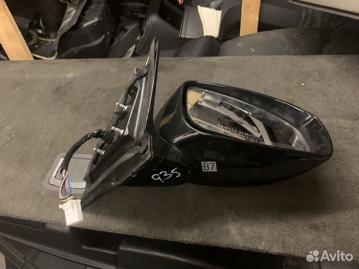Infiniti g35 g25 g37 зеркало правое белое