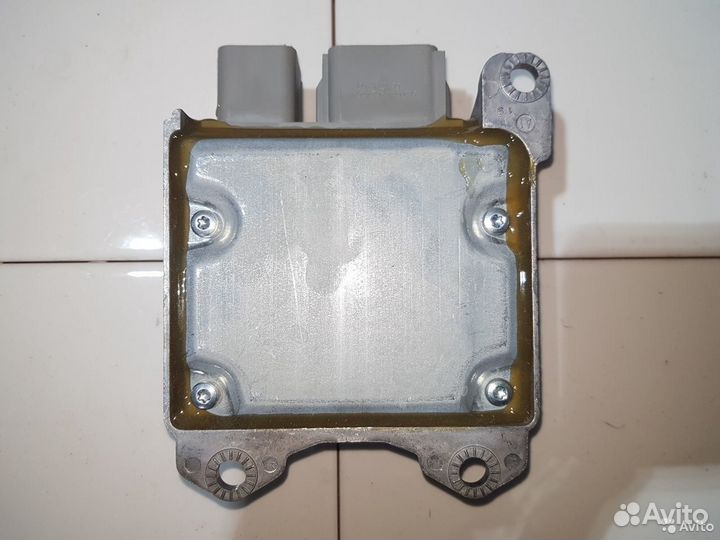 Модуль управления AIR BAG Ford Maverick 04- новый