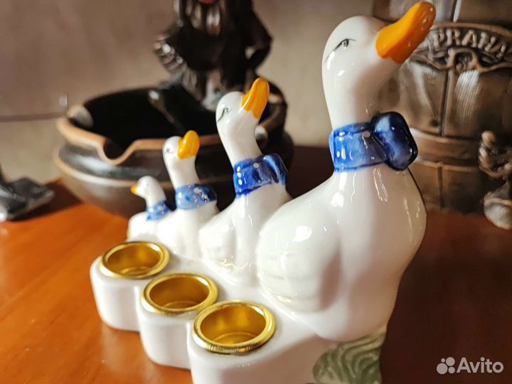 Фарфоровые гуси с бантиками пошли гулять