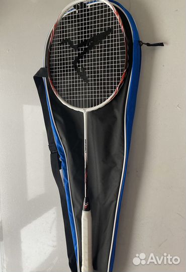 Ракетка для бадминтона профессиональная