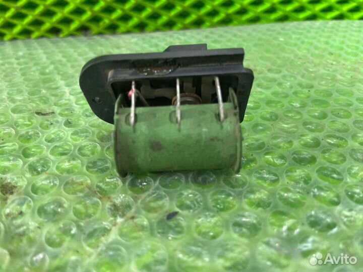 Резистор печки Chevrolet Niva