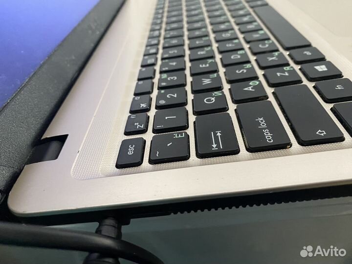 Ноутбук asus d540MB