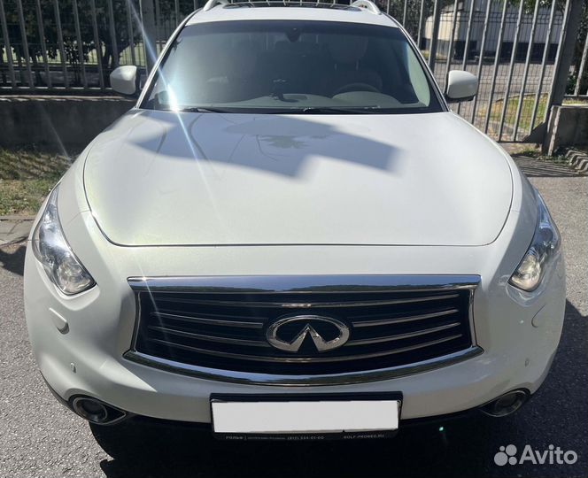 Infiniti QX70 3.7 AT, 2013, 106 000 км