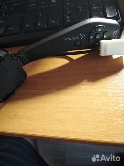 Кнопка дворников стеклоочистителя автомобиля лада