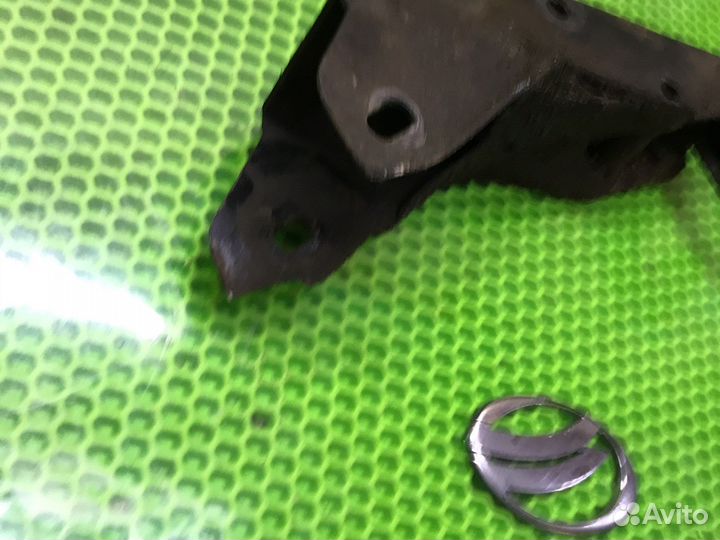 Кронштейн кпп Заз Сенс