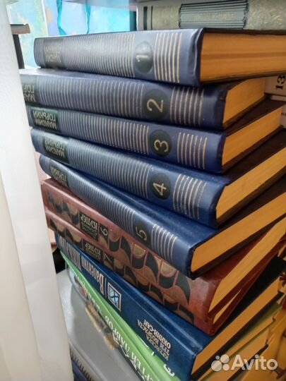 Книги, большое количество