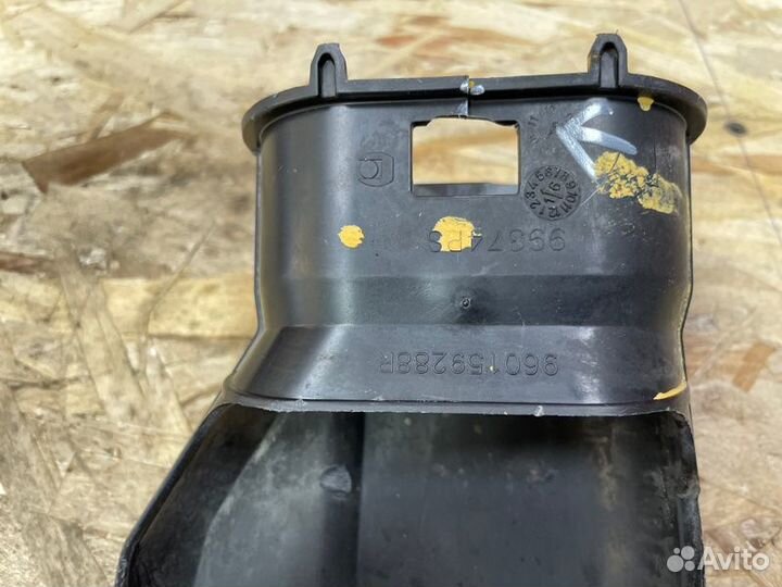 Патрубок воздушного фильтра Renault Sandero