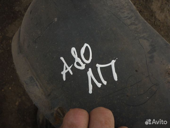 Подкрылок передний левый Ауди 80