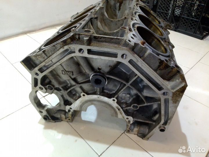 Блок цилиндров двигателя 3.8 G6DJ (Hyundai Equus)