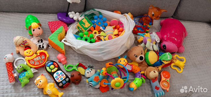 Развивающие игрушки пакетом