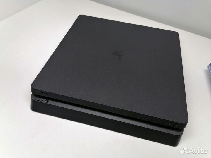 PS4 Slim +2джоя, игры