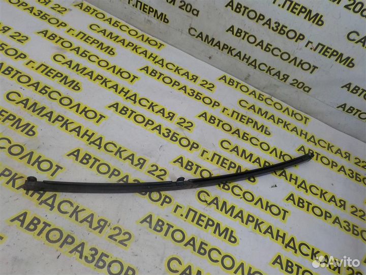 Направляющая стекла двери Suzuki Grand Vitara II