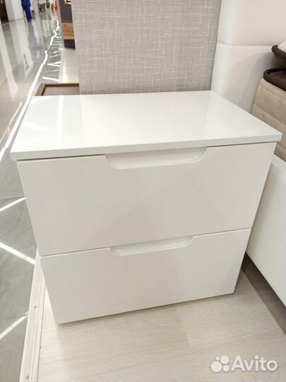 Тумба прикроватная белый глянец