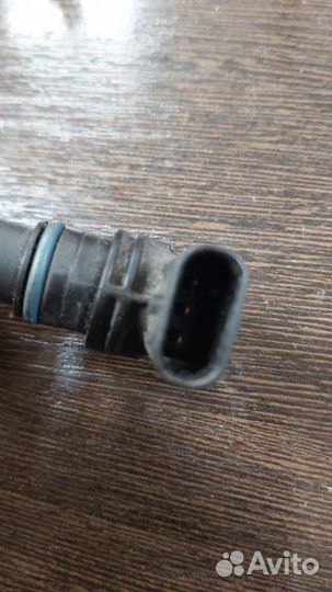 Датчик положения распредвала Skoda Octavia II