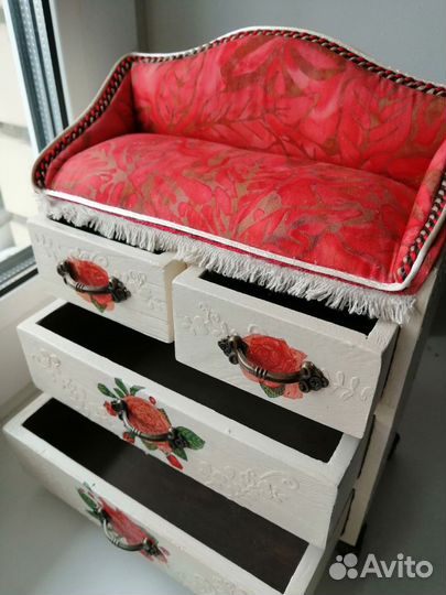 Комод для кукол