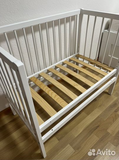 Детская приставная кроватка с матрасом