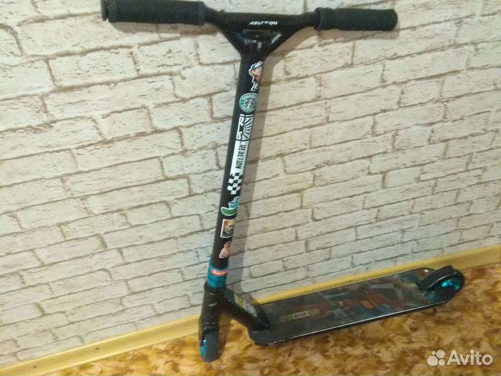 Самокат трюковой