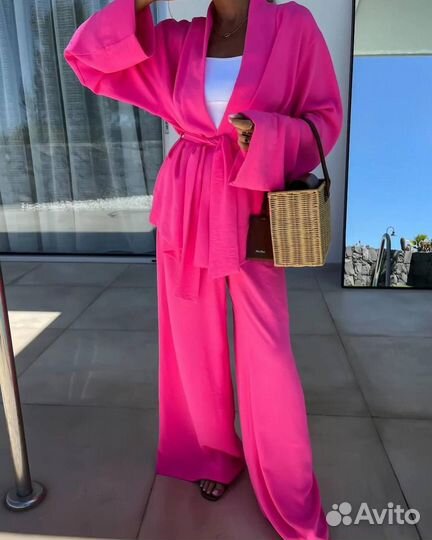 Костюм женский