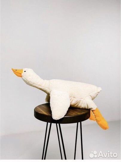 Мягкая игрушка Утка подушка-обнимашка гусь musadik