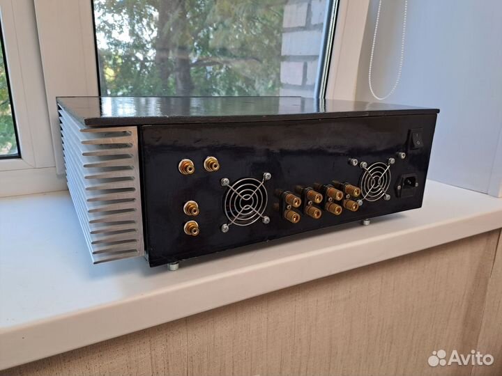 Усилитель звука с колонками